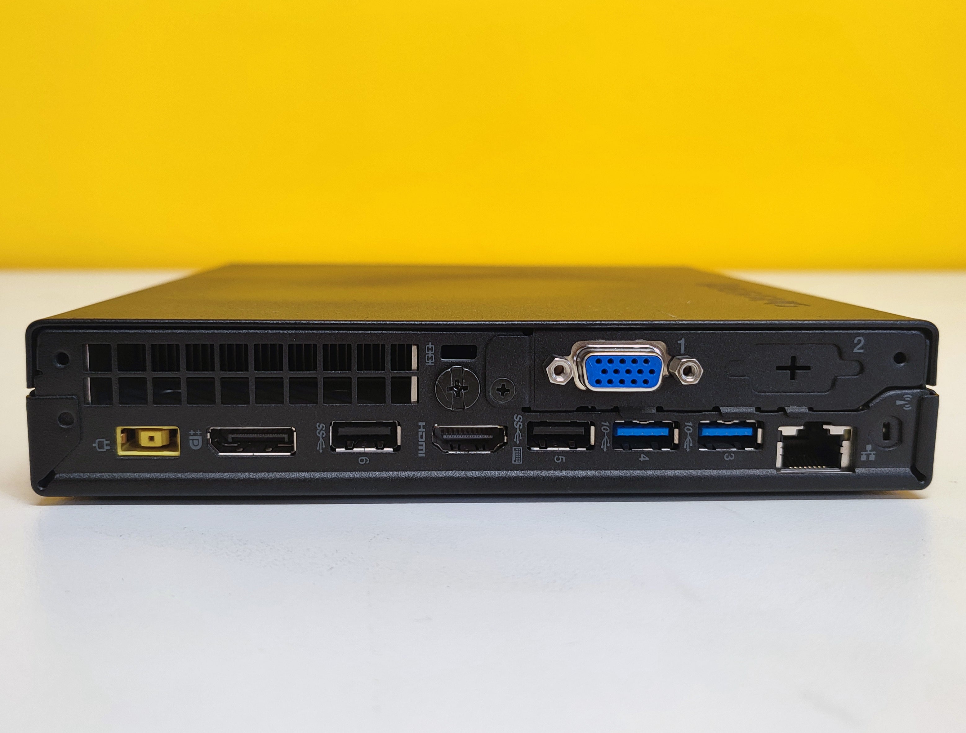 Lenovo ThinkCentre M920Q Mini PC Lenovo ThinkCentre M920Q Mini PC
